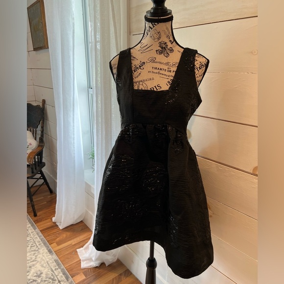 Maeve by Anthropologie Jacquard mini dress, black size 6, EUC, has pockets - Picture 3 of 9